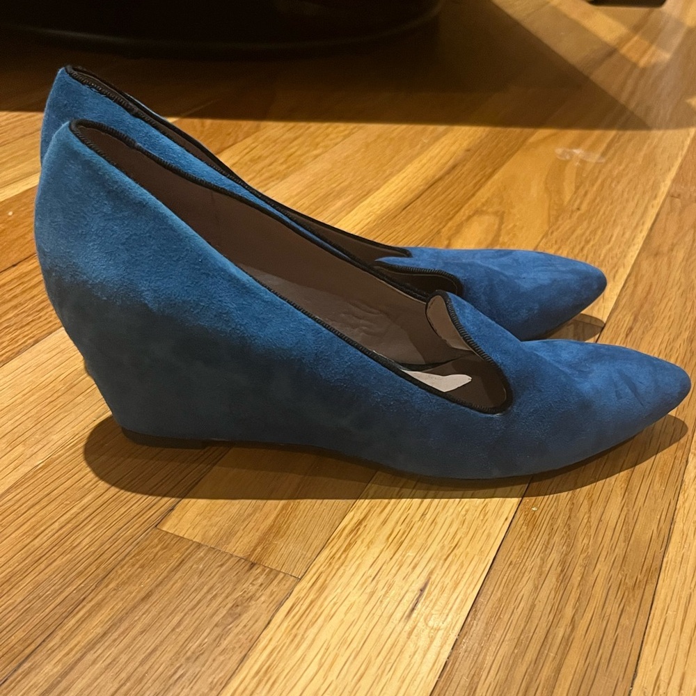 Franco Sarto suede wedge size 7.5
